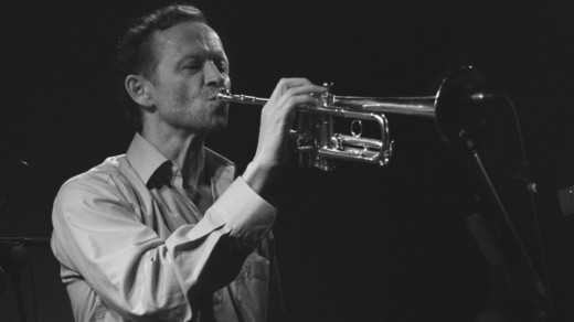 Vierteltontrompeter Franz Hautzinger tritt bei blurred edges mit dem TonArt Ensemble an. Foto: Daniel Cemborek