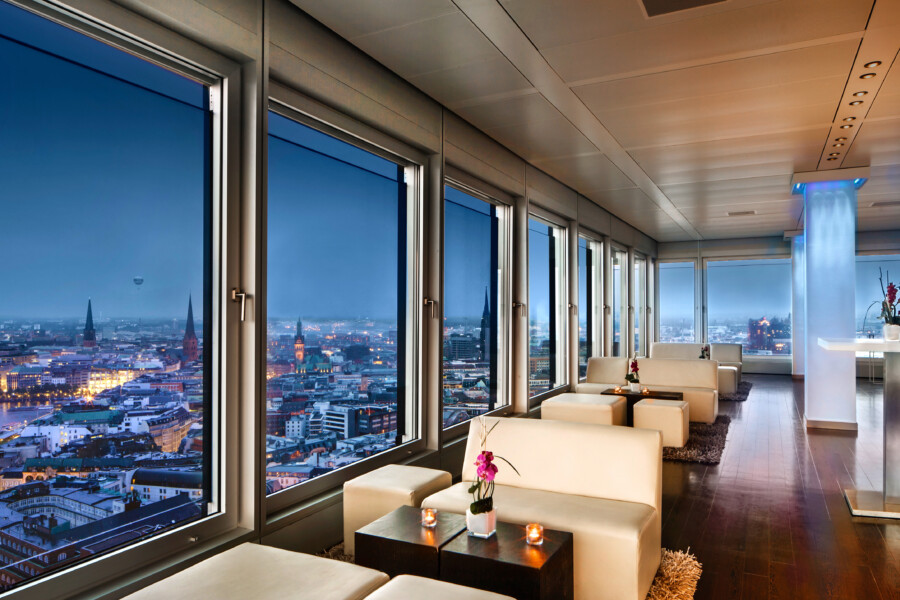 Panoramablick auf die Stadt aus dem Emporio Hotel, einer Eventlocation Hamburgs