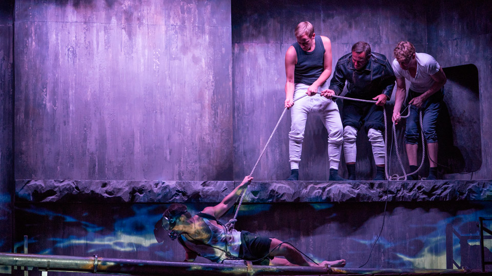De-Mann-inn-Strom-Ohnsorg-Theater-c-Oliver-Fantitsch De-Mann-inn-Strom-Ohnsorg-Theater-c-Oliver-Fantitsch