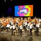 Zum zehnjährigen Geburtstag der Haspa Musik Stiftung standen im vergangenen Jahr rund 80 Kinder mit Instrumenten aus dem Instrumentenfonds auf der Bühne von Kampnagel.