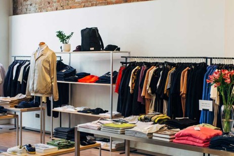shopping-sternschanze-hamburg-c-charles-deluvio-unsplash