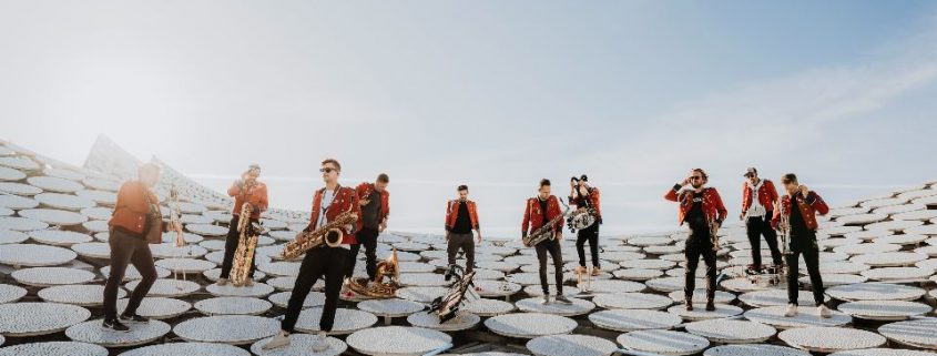 Meute auf dem Dach der Elbphilharmonie; Foto: Sophie Wolter