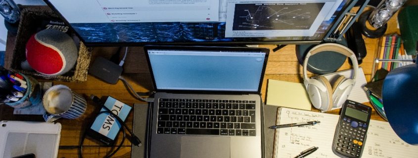 Das Studium ist eine Zeit der Selbstorganisation, dabei ist Hilfe immer willkommen (Foto: unsplash/Tomas Yates)