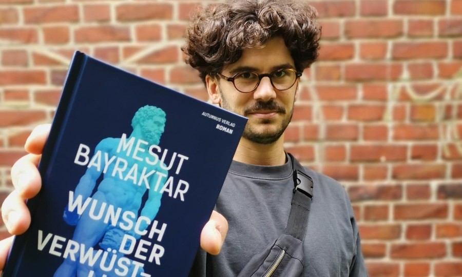 „Wunsch der Verwüstlichen“ ist der neue Roman von Mesut Bayraktar (Foto: privat)