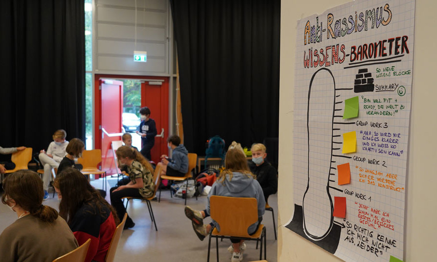 „100 Tage gegen Rassismus“, ein Projekt des Emilie-Wüstenfeld Gymnasiums (Foto: Tina Weggler)