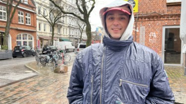 Finn arbeitet als selbstständiger Videograf und ist Gründungsmitglied des Künstler-Kollektivs „Too Loud for the Room“ (©Katharina Stertzenbach)
