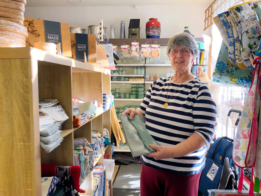 Seit 26 Jahren führt Susanne Wischhöfer das Kaufhaus Hillmer in dritter Generation (©Sirany Schümann)