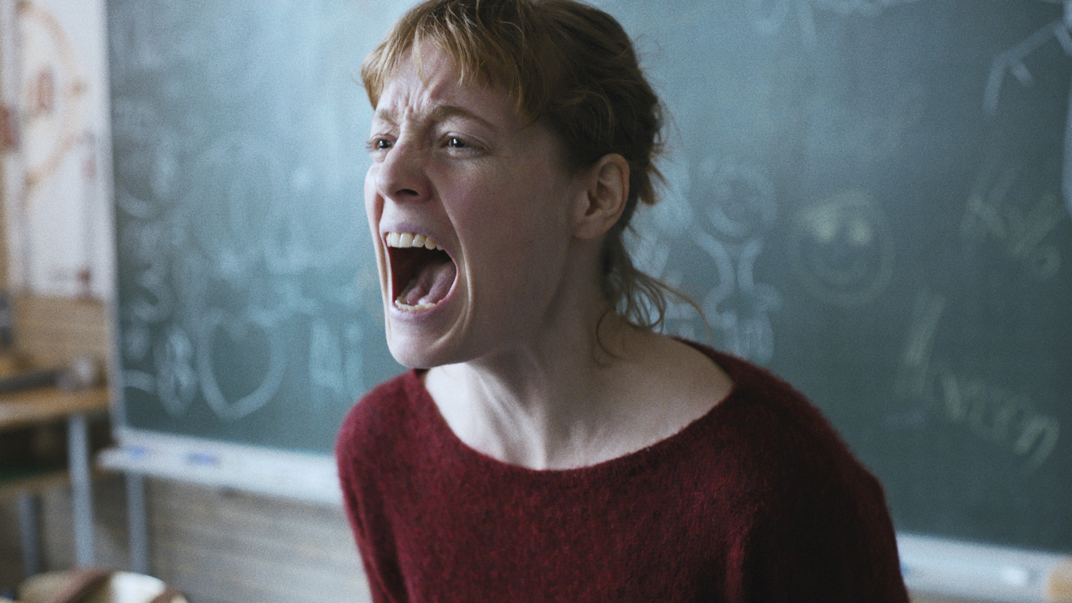 Manchmal kann der Schulalltag zum Schreien sein, so auch für die ambitionierte Lehrerin Carla (Leonie Benesch) (©Alamode Film)