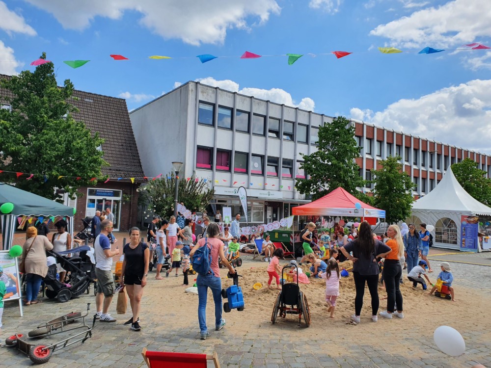 Das Tibargfest in Niendorf findet vom 30. Juni bis 2. Juli 2023 statt (© Stadt & Handel) 