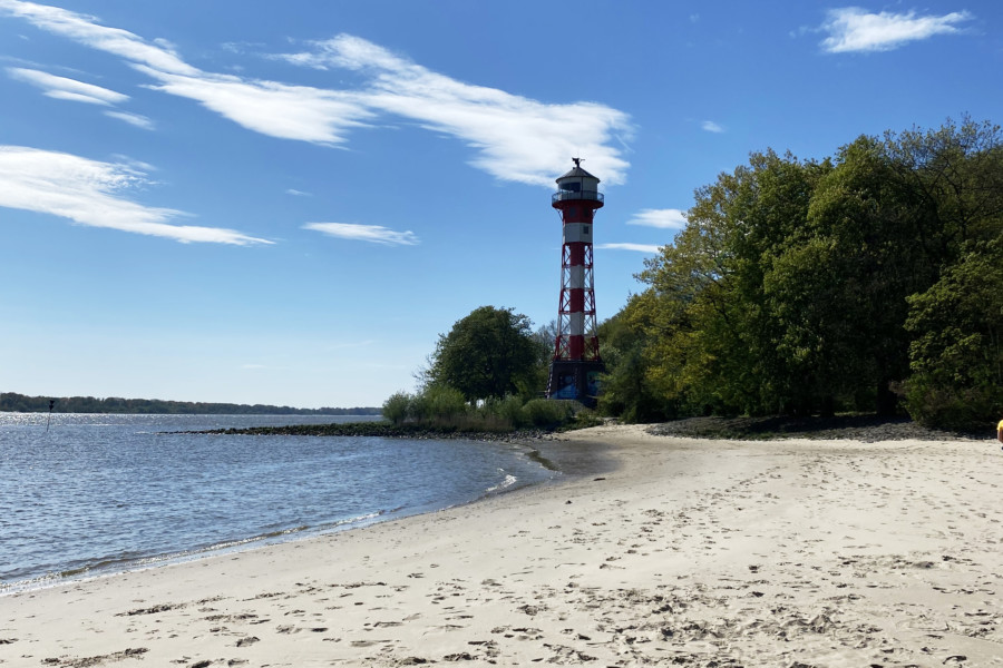 Ist das noch Hamburg? Am Falkensteiner Ufer Kommen Meer Gefühle auf (©Sophie Drews)