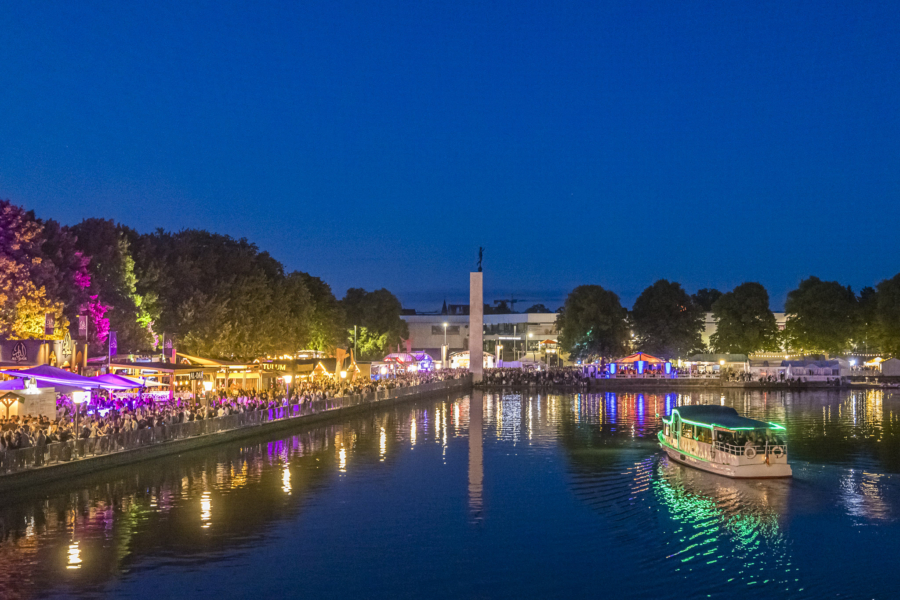 Wasser, Kulinarik und Musik, das ist das Maschseefest (©Kevin Münkel)