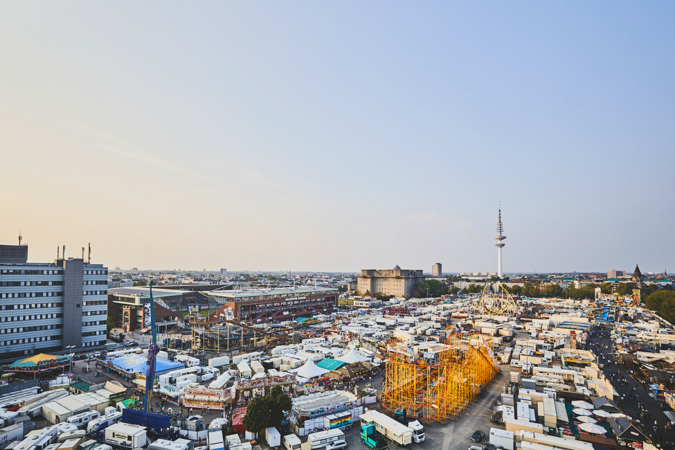 Foto zu Hamburger Dom: Start des Sommerdoms 2025 