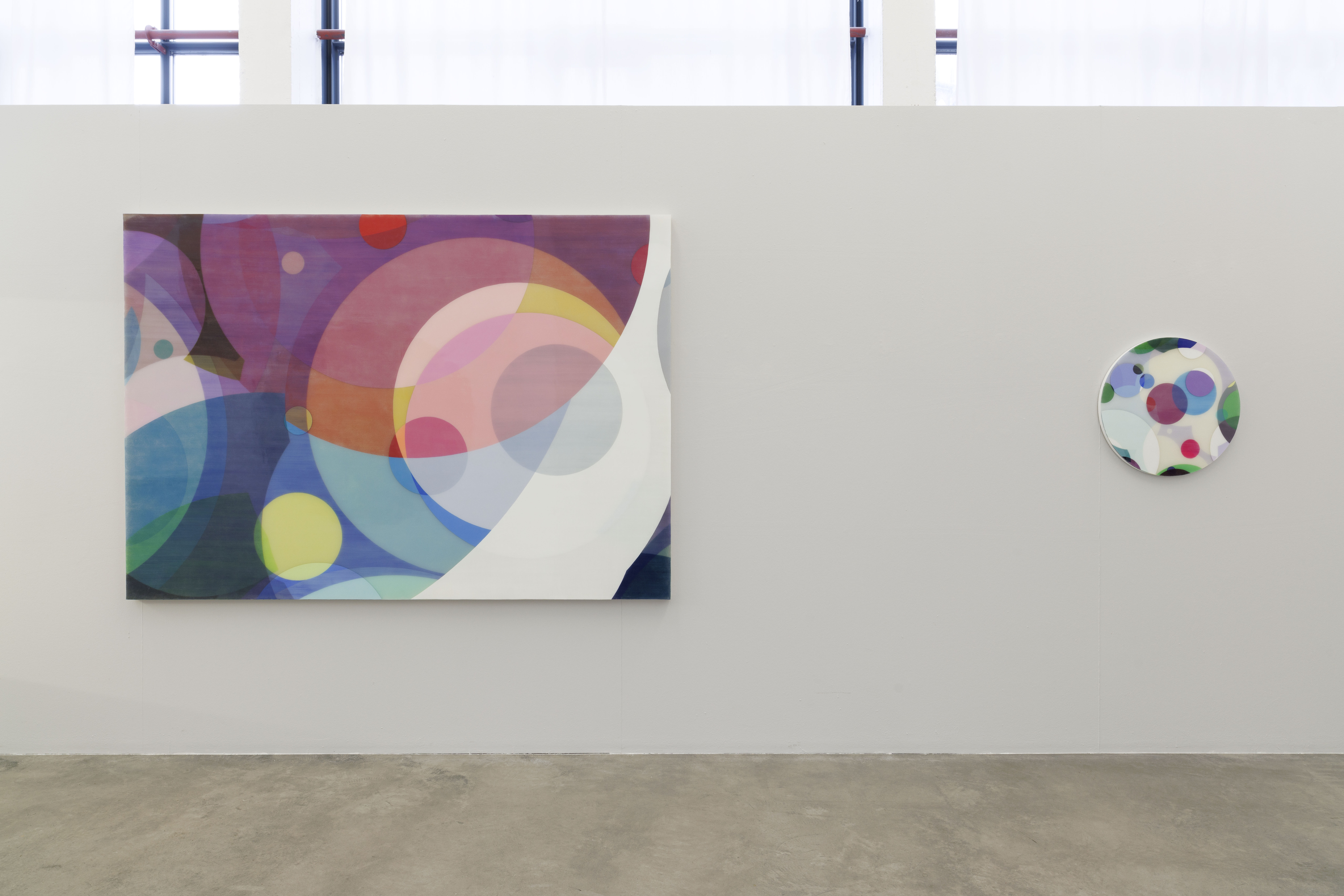 Zwei Arbeiten des Künstlers Yuki Yamamoto an den Wänden der Mikiko Sato Gallery 