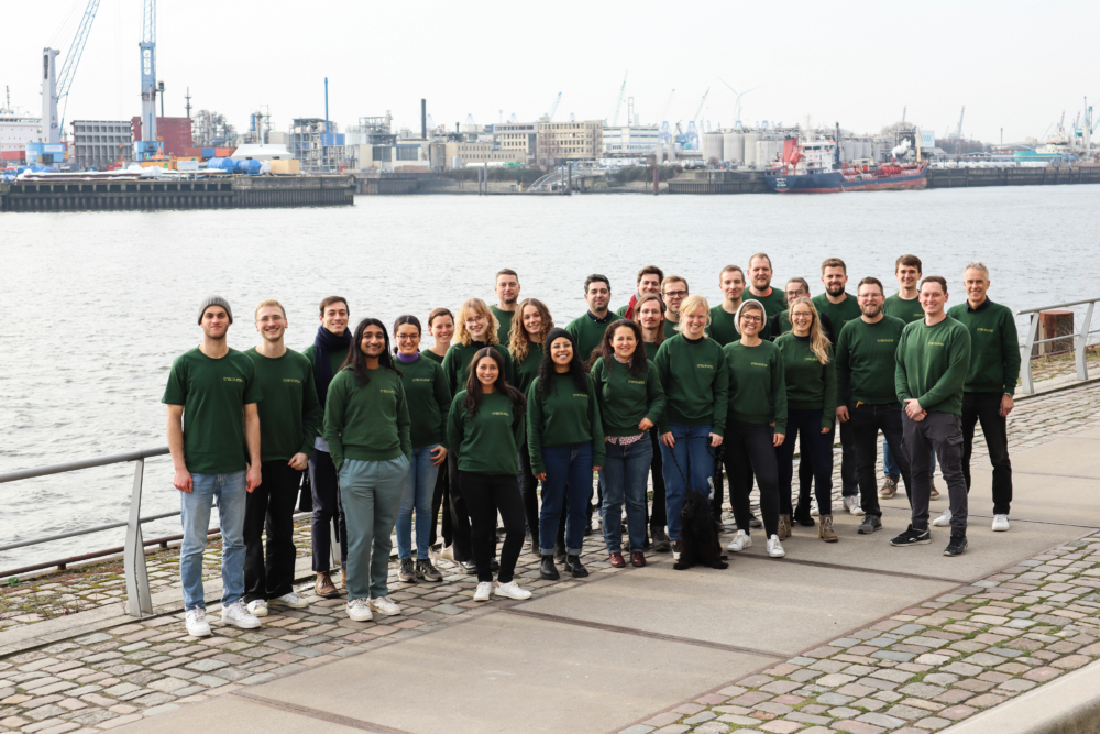 Mitarbeitende das Hamburger Start-ups „traceless“ im Hamburger Hafen