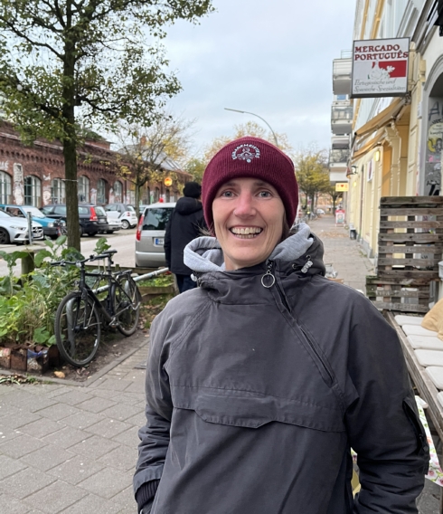 „Wir springen jede Woche in die Elbe, um anderen Wärme zu geben“, sagt Katharina