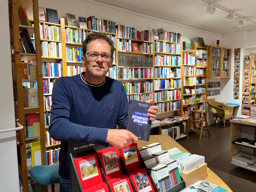 Bücher zum Lesen und Verschenken Buchladen in der Osterstraße (Eimsbüttel) empfiehlt „Schwachstellen“ von Yishai Sarid