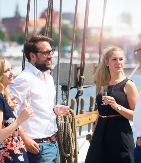 Segeln auf der Elbe mit NORD EVENT ist Hamburg pur