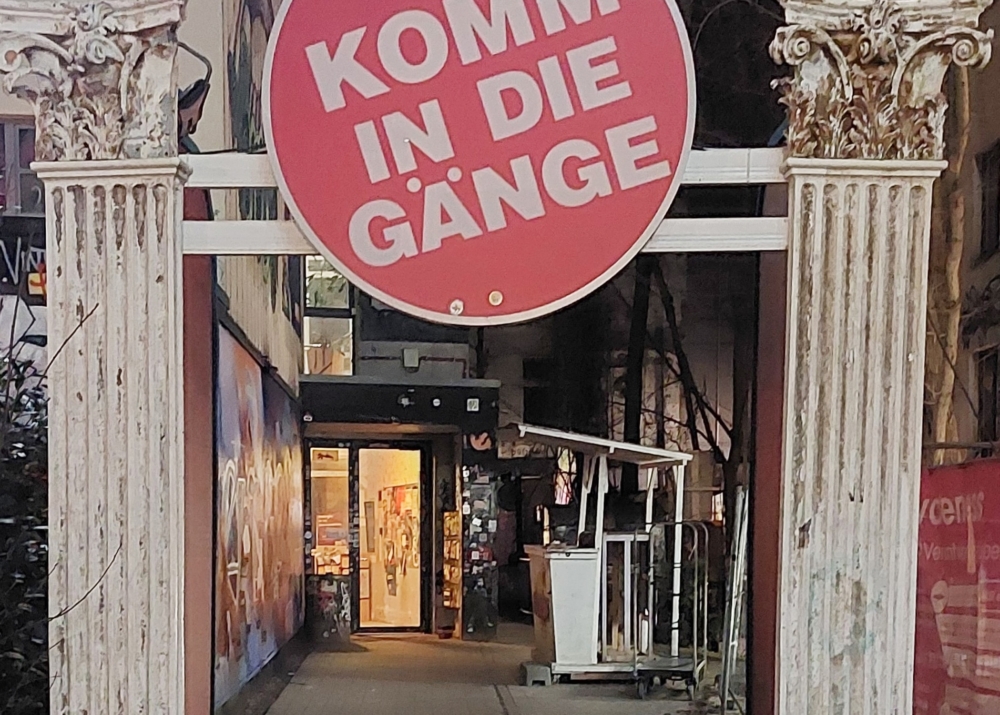 Der Eingang des Technoclubs Fabrique