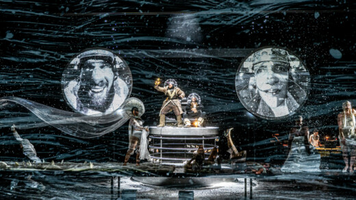 Bühnenbild von der Schneesturm