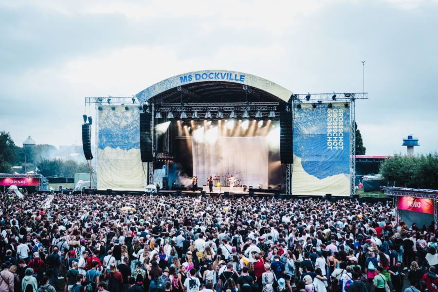 Auf der Mainstage – welche Grossschot genannt wird – traten bereits Künstlerinnen und Künstler wie Billie Eilish, K.I.Z. und AnnenMayKanntereit auf