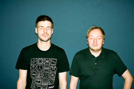 Band Extrawelt mit Augen zu