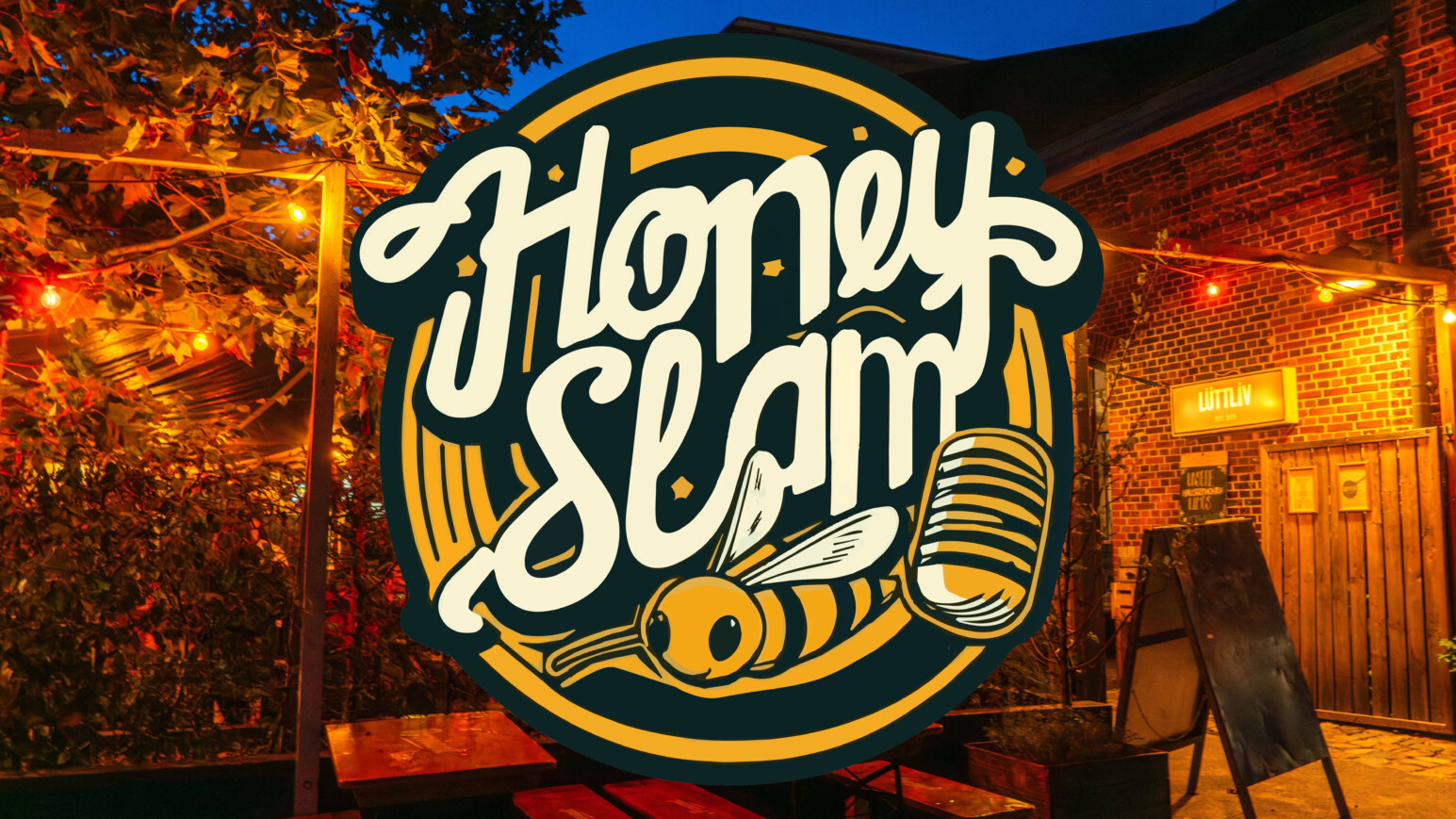 Honey-Slam Logo im Vordergrund und im Hintergrund das LüttLiv