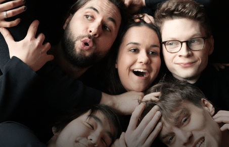 Die Gruppe vom “Hansestadt Humbug – Kalliope Universitätstheater"-Event beim Gruppenkuscheln