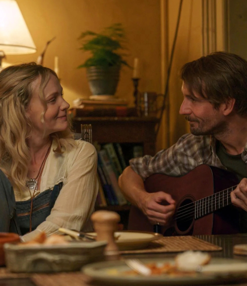 Tom Basden und Carey Mulligan spielen ein ehemaliges Gesangs- und Liebespaar in James Griffiths’ neuem Wohlfühlfilm „The Ballad of Wallis Island“