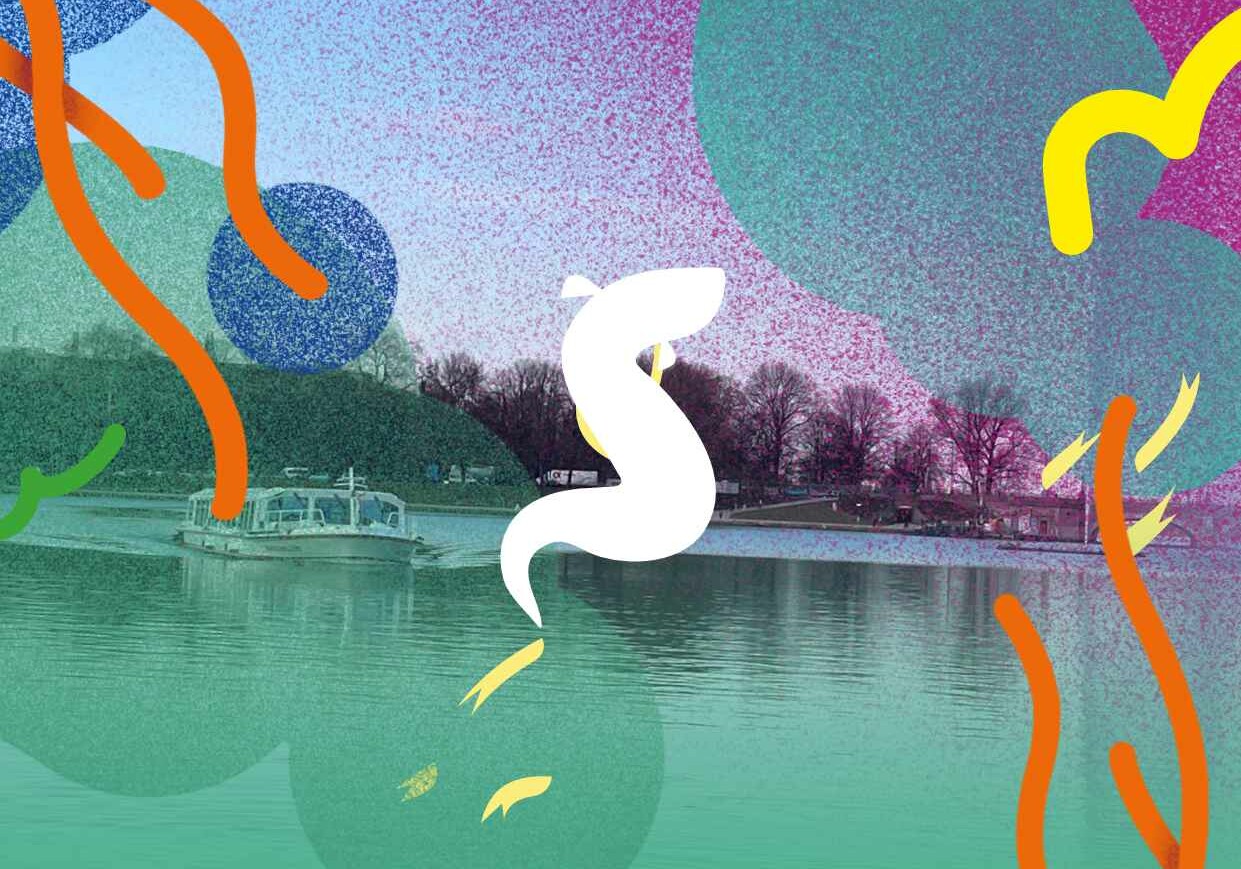 Boot auf der Binnenalster mit Verzierungen