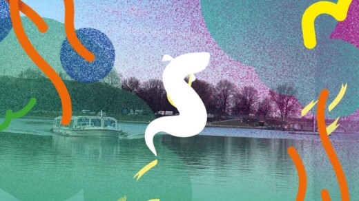 Boot auf der Binnenalster mit Verzierungen