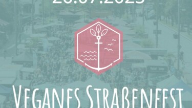 Illustration mit verschwommenem Hintergrund (Straße mit Ständen) - Vordergrund Daten zur Veranstaltung