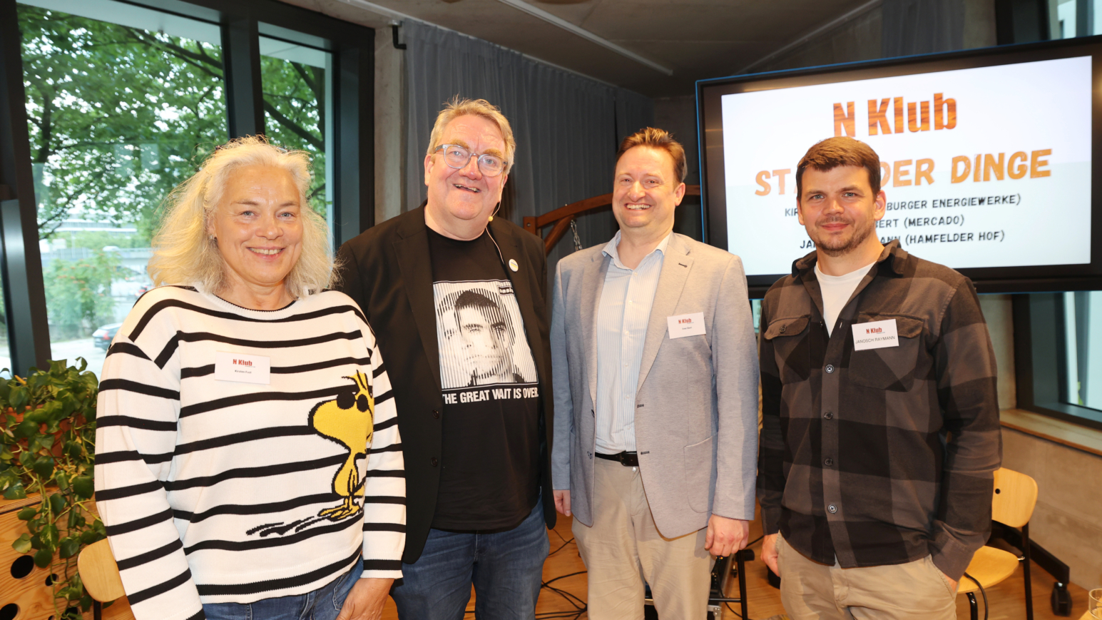 Lars Meier (2. v. l.) mit den N Klub-Gästen Kirsten Fust (Hamburger Energiewerke), Sven Ebert (Mercado) und Janosch Raymann (Hamfelder Hof)