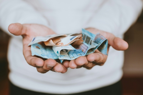Am Ende des Geldes ist noch zu viel Monat übrig? Das könnte durch das bedingungslose Grundeinkommen in der Zukunft Geschichte sein