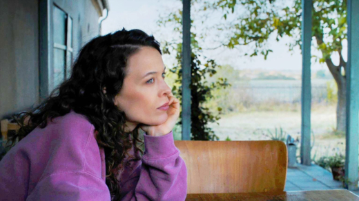„Laura“ gespielt von Paula Beer