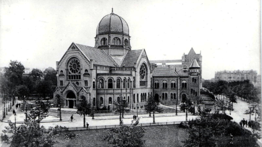 Alte Fotografie der Bornplatz-Synagoge um 1906 herum