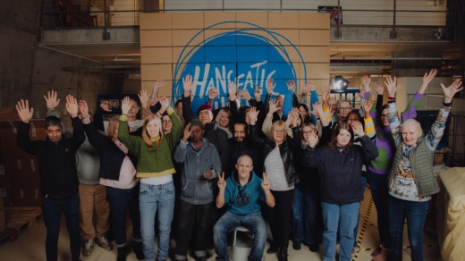 Gruppenfoto einiger motivierter helfenden Hände bei Hanseatic Help