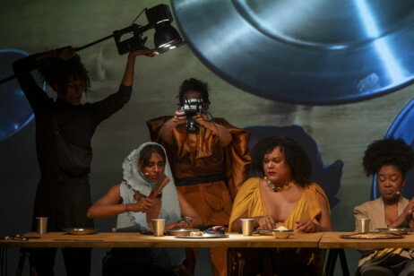 VERLOSUNG: Premiere von MEXA The Last Supper am 2.10., um 19:30 Uhr auf Kampnagel
