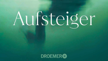 In seinem neuen Roman „Aufsteiger“ erzählt Peter Huth eine Geschichte mitten aus dem Redaktionsgebäude des Alex-Springer-Verlages