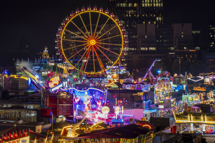 Schon 2024 begeisterte der Winterdom mit einem beeindruckenden Lichterspektakel und auch in diesem Jahr zählt er wieder zu den Highlights im November 