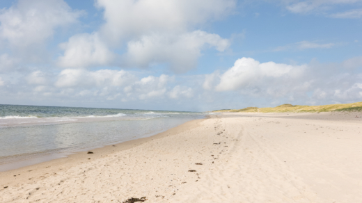 Der breite Sandstrand auf Sylt ist einfach bilderbuchhaft