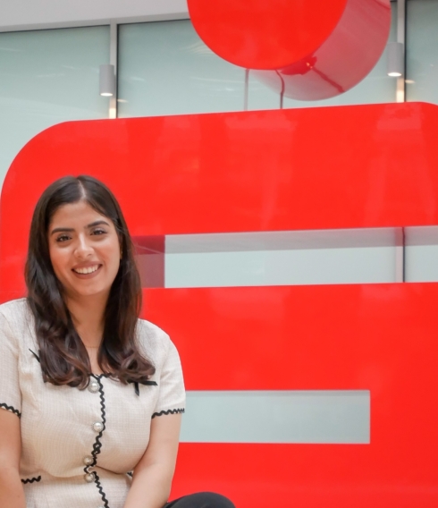 Beratung in der Filiale, Hilfe auf der Straße: Rajika Nagpal engagiert sich für hilfsbedürftige Menschen – unterstützt von der Haspa