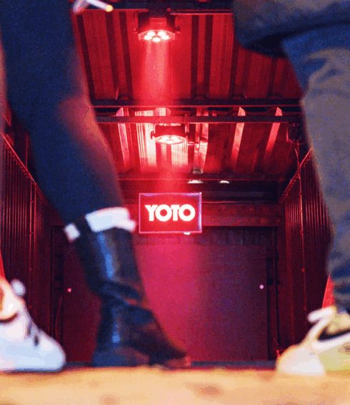 Das YOTO feiert im November 2025 seinen ersten Geburtstag