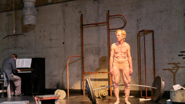 Fitnessübungen mit Gesang: „Mein Schwanensee“