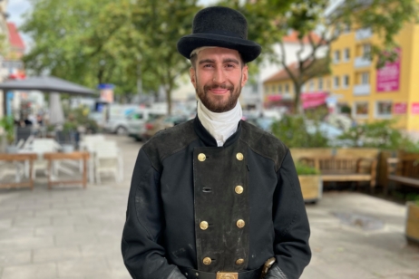 Jung, sympathisch und wichtiger Teil der Energiewende: der Schornsteinfegermeister Louis Bergerhoff