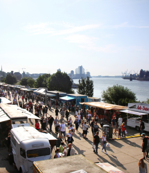 Wunderschön wuselig: der traditionelle Hamburger Fischmarkt