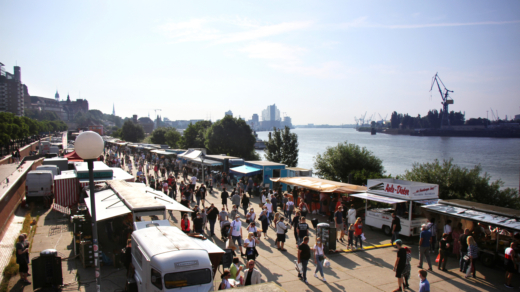 Wunderschön wuselig: der traditionelle Hamburger Fischmarkt