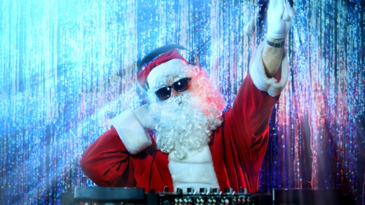 Santa Claus is coming to Hamburgs most popular Technoclubs