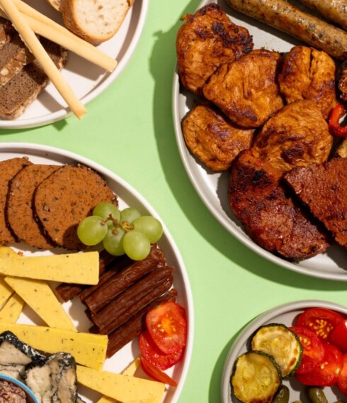 Ob gemütliche Familienfeier oder großes Firmen-Event: veganes Catering kommt in Hamburg an – wie etwa von Die Vegane Fleischerei