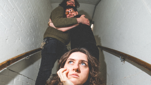 In ersten Singles noch alleine mit Gitarre, heute mit Band auf ihrem Debütalbum zu hören: jule Foto: Alexander Schliephake