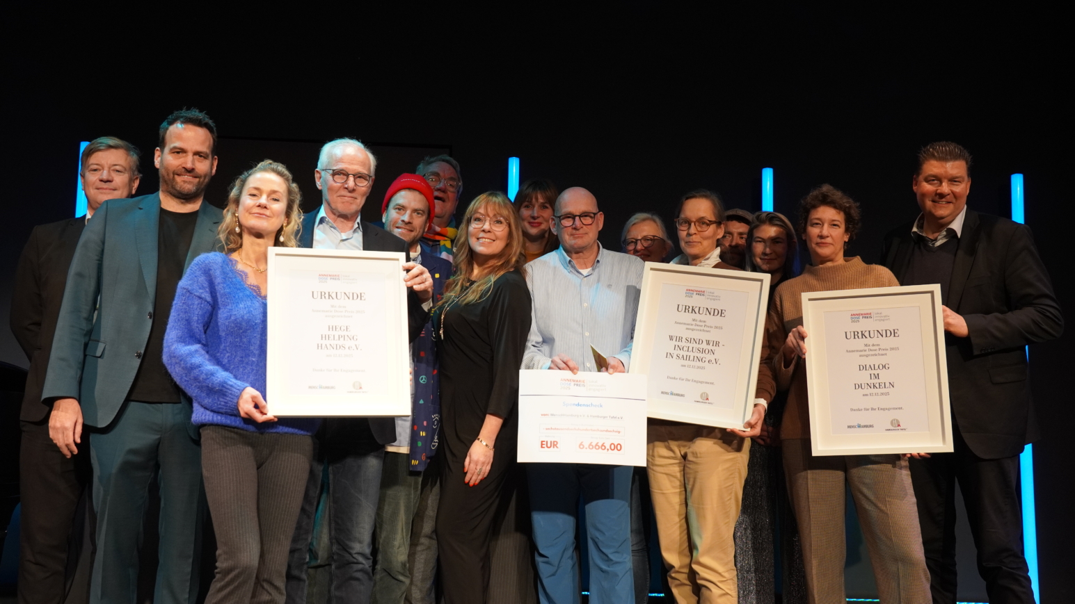 Gruppenfoto auf der Verleihung des Annemarie Dose Preises 2025